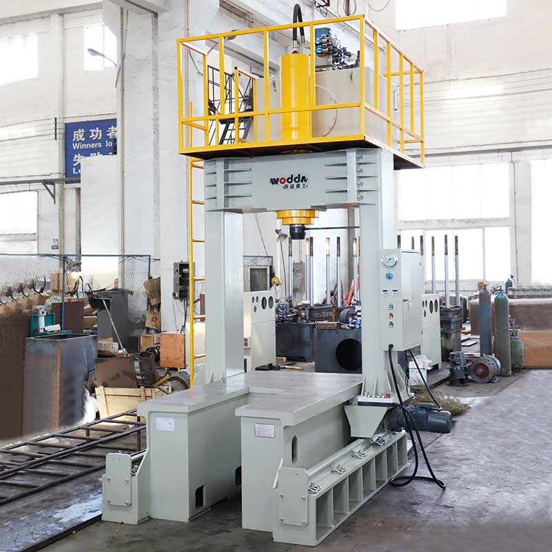 100噸龍門(mén)液壓機(jī) 100噸龍門(mén)液壓機(jī)