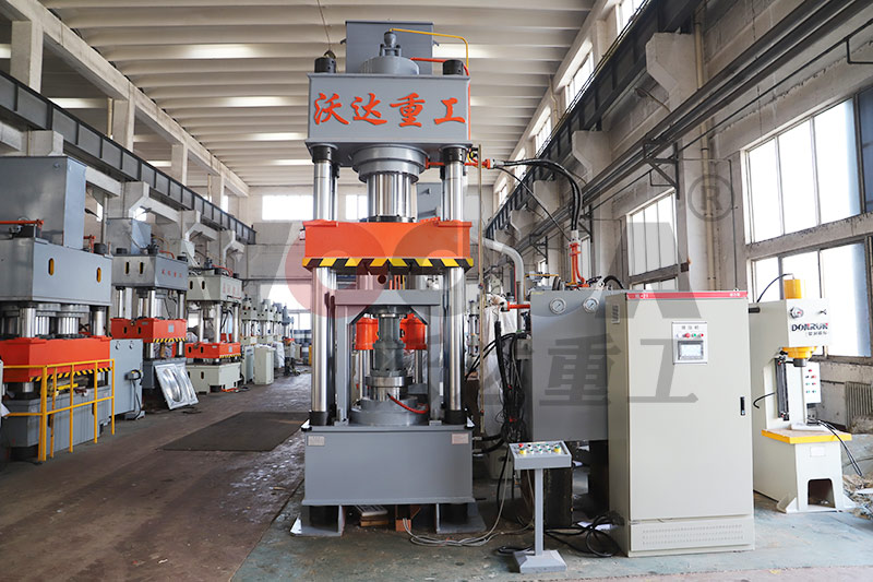 四柱液壓機(jī)廠家 四柱液壓機(jī)廠家