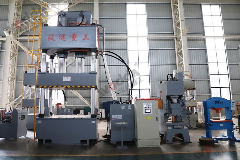 500噸四柱液壓機(jī) 500噸四柱液壓機(jī)