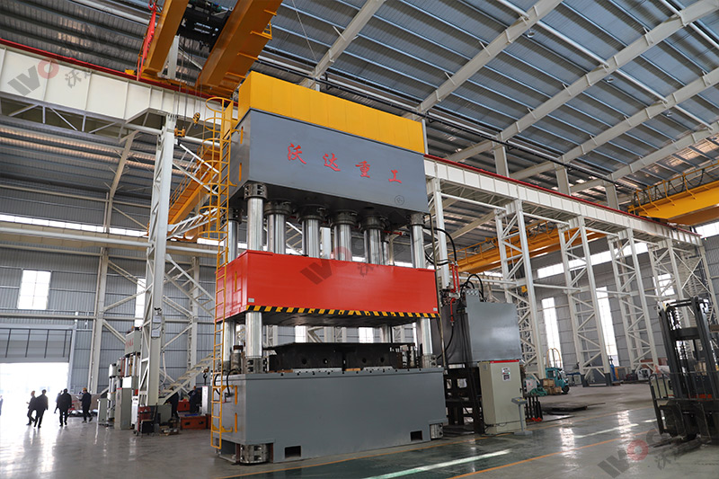 2500噸復(fù)合材料液壓機(jī)2500噸液壓機(jī)廠(chǎng)家