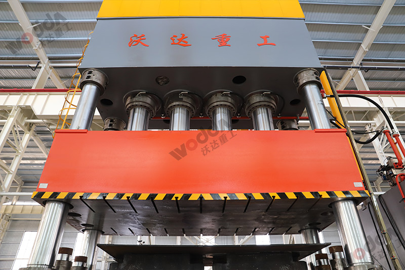 2500噸復(fù)合材料液壓機(jī)2500噸液壓機(jī)廠(chǎng)家