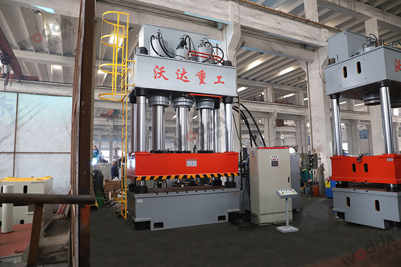 玻璃鋼成型液壓機(jī)_1000噸四柱液壓機(jī)_液壓機(jī)廠家