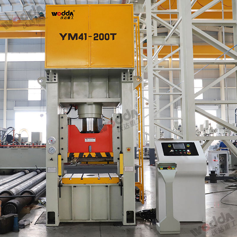 200噸框架式液壓機(jī)帶物聯(lián)網(wǎng) 200噸框架式液壓機(jī)帶物聯(lián)網(wǎng)