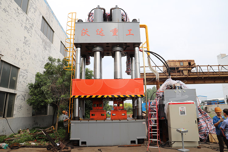 2000噸玻璃鋼風(fēng)機模壓成型液壓機 2000噸玻璃鋼風(fēng)機模壓成型液壓機