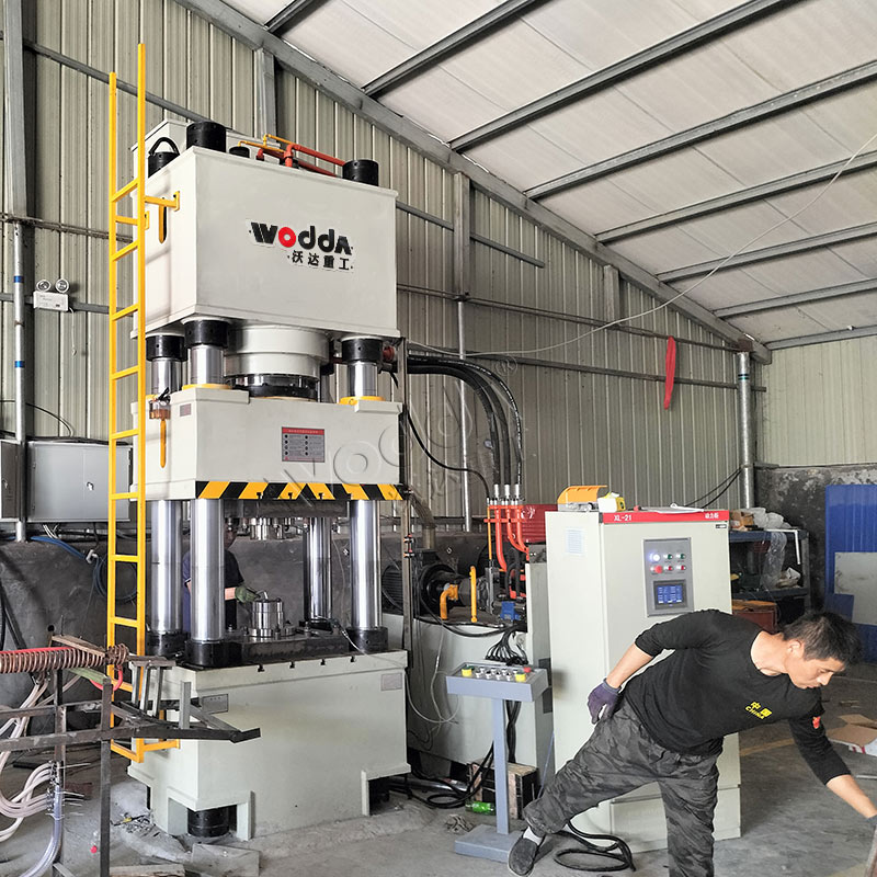 630噸熱擠壓液壓機 630噸熱擠壓液壓機