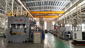 zp-6 液壓機械生產(chǎn)廠家車間