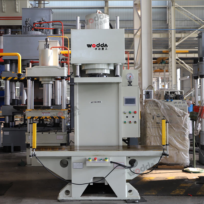 200噸單臂校直機(jī) 200噸單臂校直機(jī)