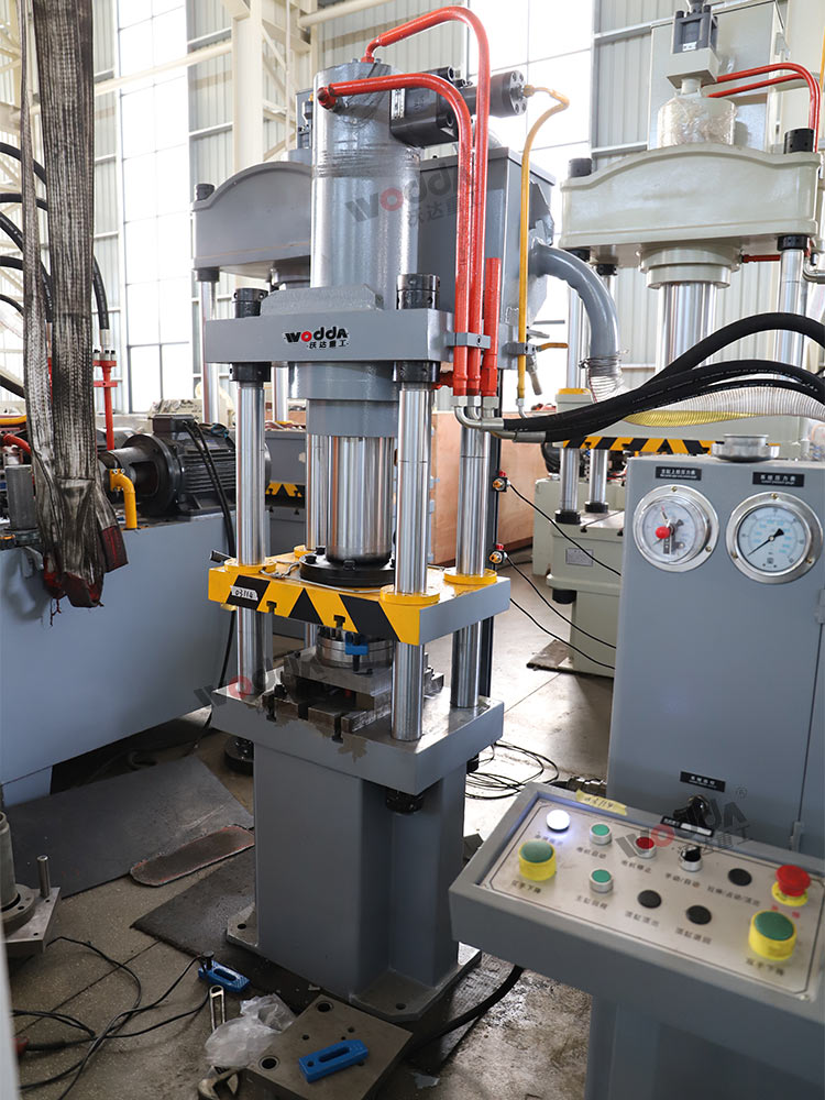 63噸汽車濾清器外殼拉伸液壓機 63噸汽車濾清器外殼拉伸液壓機