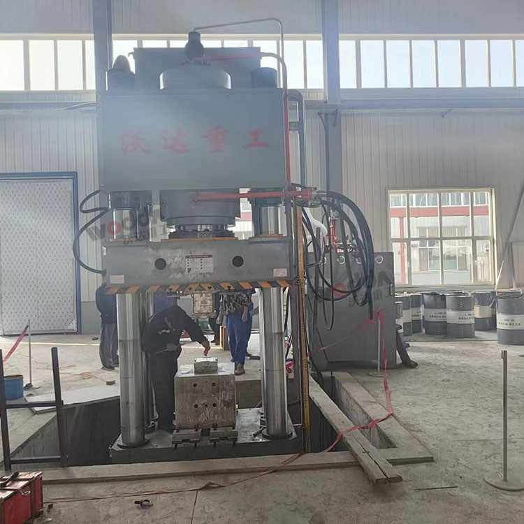 匣缽液壓機安裝現場