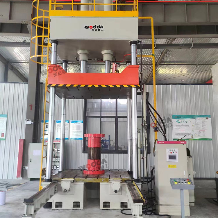 200噸壓裝四柱液壓機(jī) 200噸壓裝四柱液壓機(jī)