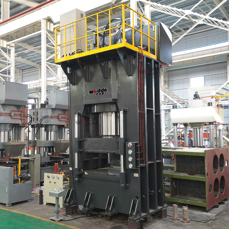 1800噸框架式液壓機(jī)(木屑托盤(pán)成型) 1800噸框架式液壓機(jī)(木屑托盤(pán)成型)