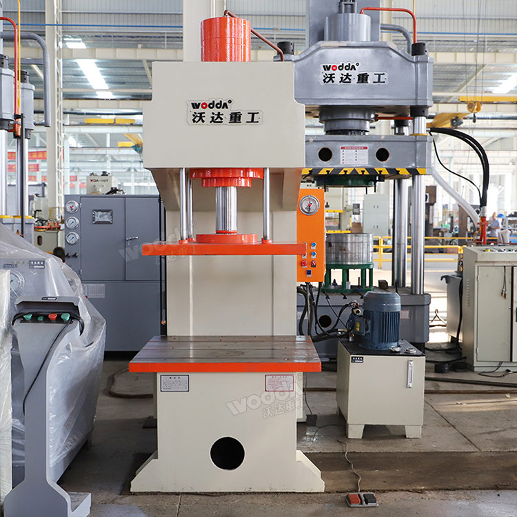 100噸單柱液壓機 100噸單柱液壓機