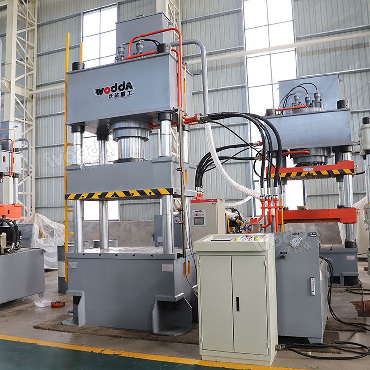 315噸三梁四柱液壓機(jī) 315噸三梁四柱液壓機(jī)