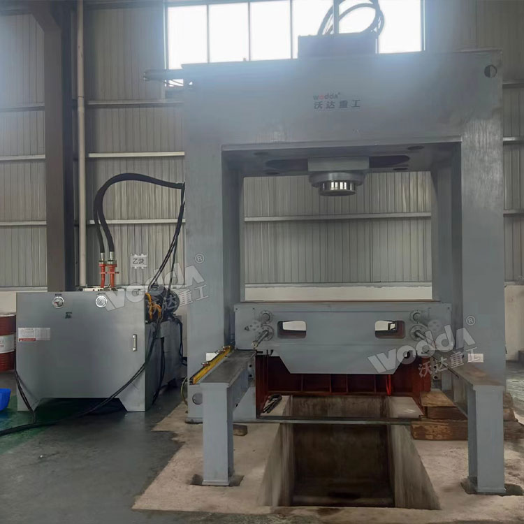 500噸龍門(mén)液壓機(jī)客戶(hù)現(xiàn)場(chǎng) 500噸龍門(mén)液壓機(jī)客戶(hù)現(xiàn)場(chǎng)