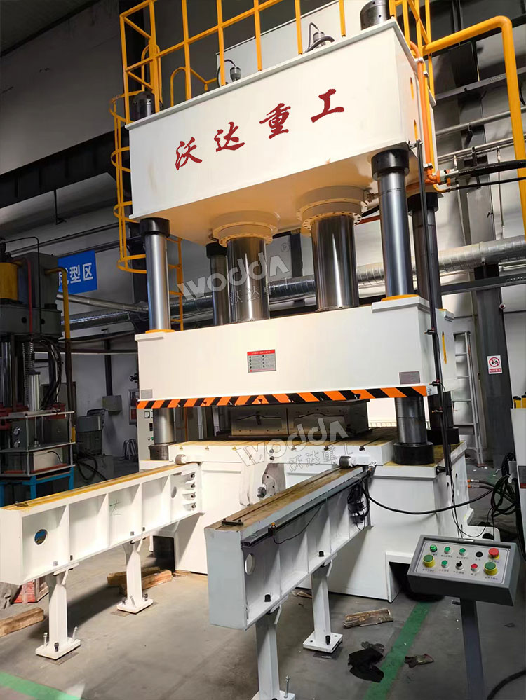 800噸復合材料成型液壓機 800噸復合材料成型液壓機