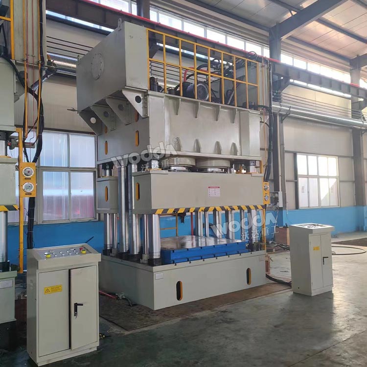 2000噸壓濾機(jī)濾板成型液壓機(jī)客戶(hù)現(xiàn)場(chǎng)