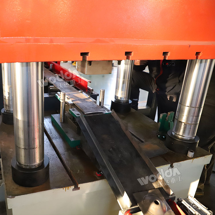 錨桿托盤液壓機細節(jié)1