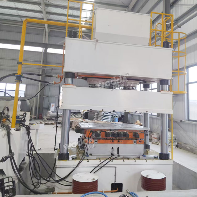 630噸三梁四柱液壓機