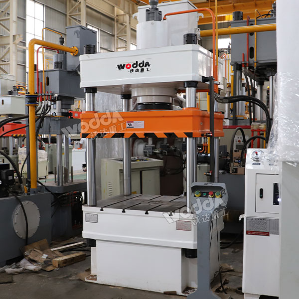 200噸四柱液壓機