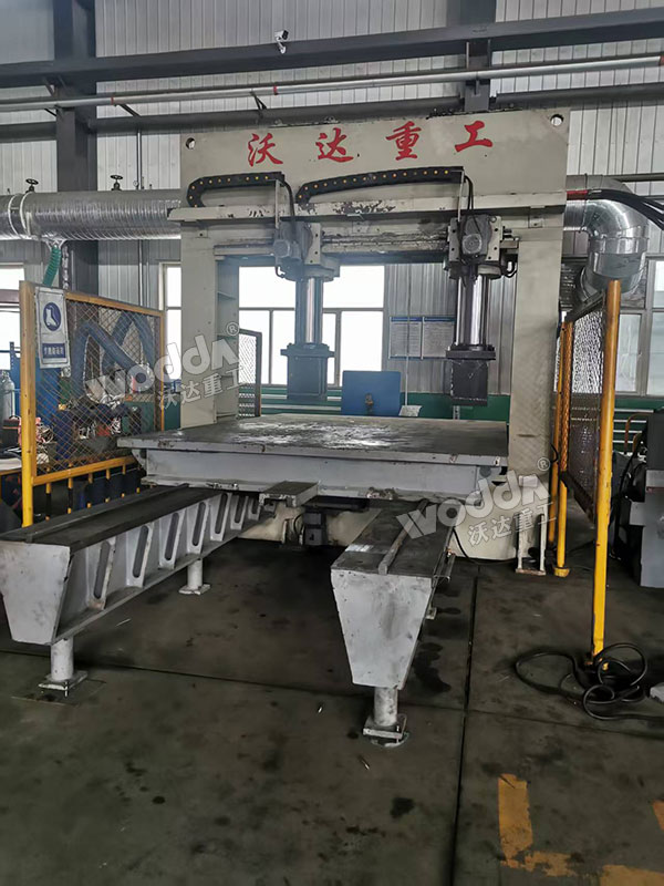 500噸龍門液壓機(jī) 500噸龍門液壓機(jī)