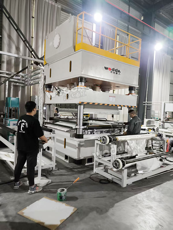 630噸復(fù)合材料成型液壓機