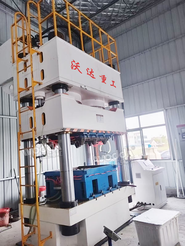 1600噸四柱液壓機