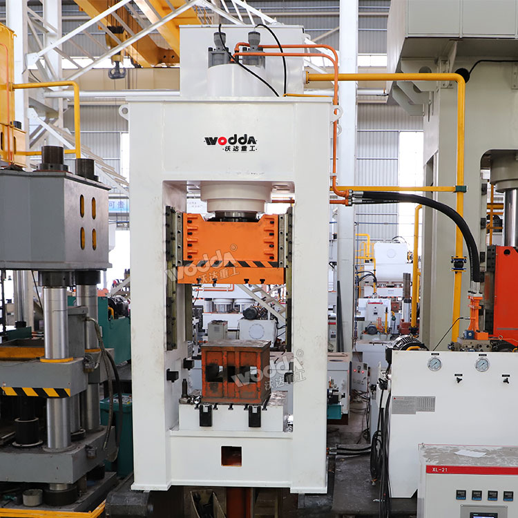 400噸框架式液壓機(jī)