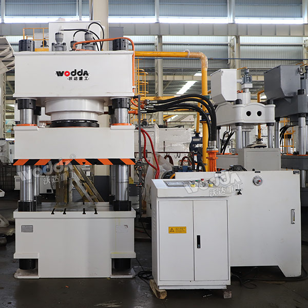 四柱液壓機(jī)