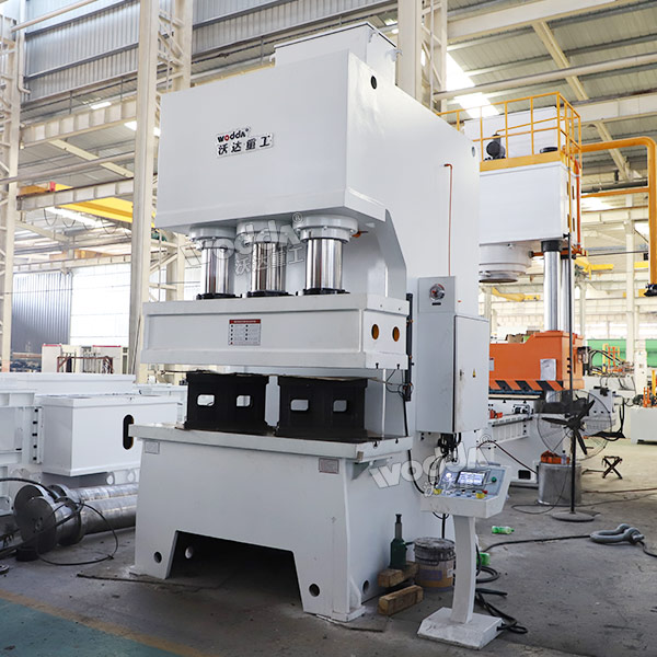 500噸單臂液壓機(jī) 500噸單臂液壓機(jī)