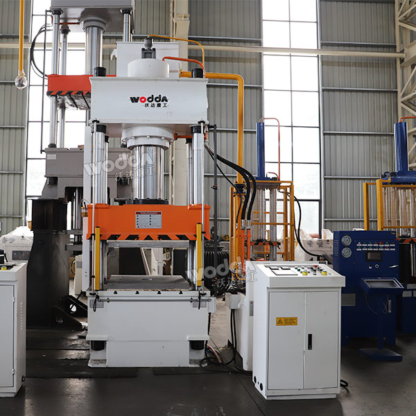 315噸四柱液壓機.jpg 315噸四柱液壓機.jpg