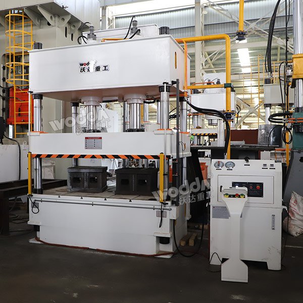 200噸四柱液壓機