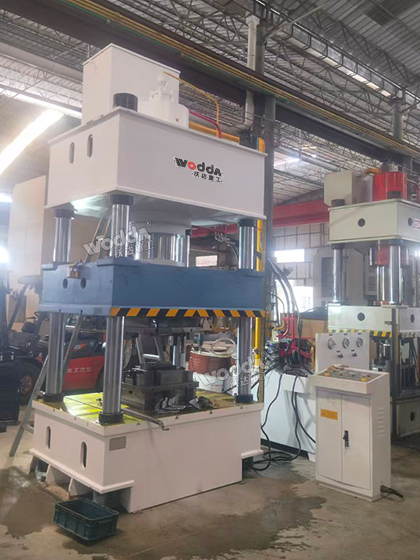 400噸四柱液壓機