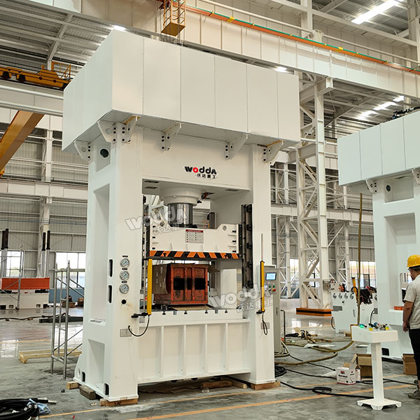 315噸框架式液壓機