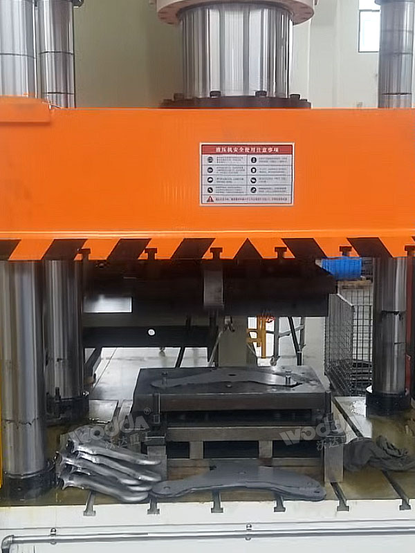 汽車(chē)配件沖壓件 汽車(chē)配件沖壓件