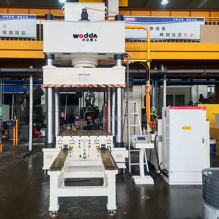 500噸四柱液壓機(jī)帶移動(dòng)工作臺(tái) 500噸四柱液壓機(jī)帶移動(dòng)工作臺(tái)