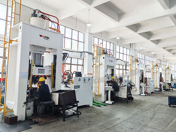 315噸框架式冷擠壓液壓機(jī) 315噸框架式冷擠壓液壓機(jī)