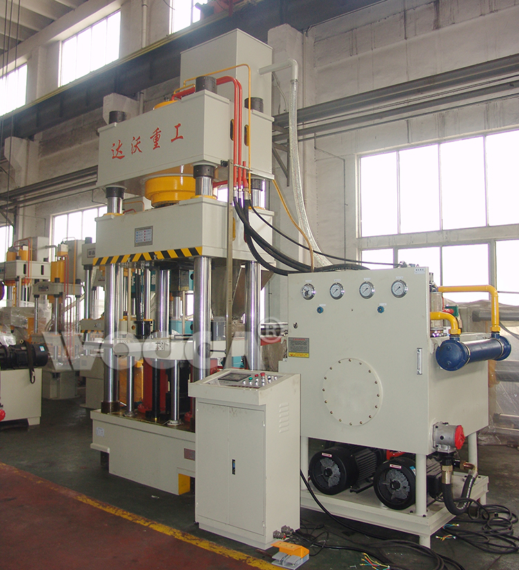 500噸四梁四柱鹽磚機(jī) 500噸四梁四柱鹽磚機(jī)