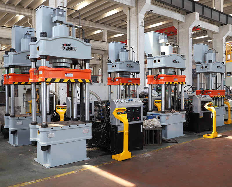 200噸四柱液壓機(jī)多少錢(qián)一臺(tái)